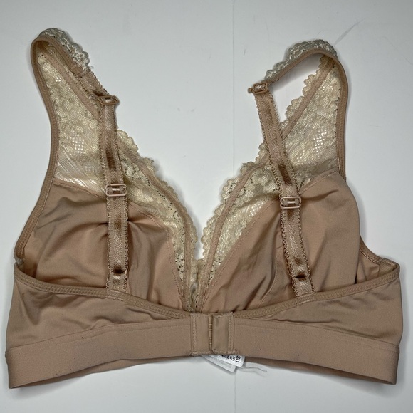 Wacoal 36 Embrace Lace Wire Free Bralette Bra Embroidery Floral Plunge Soft - Picture 2 of 7